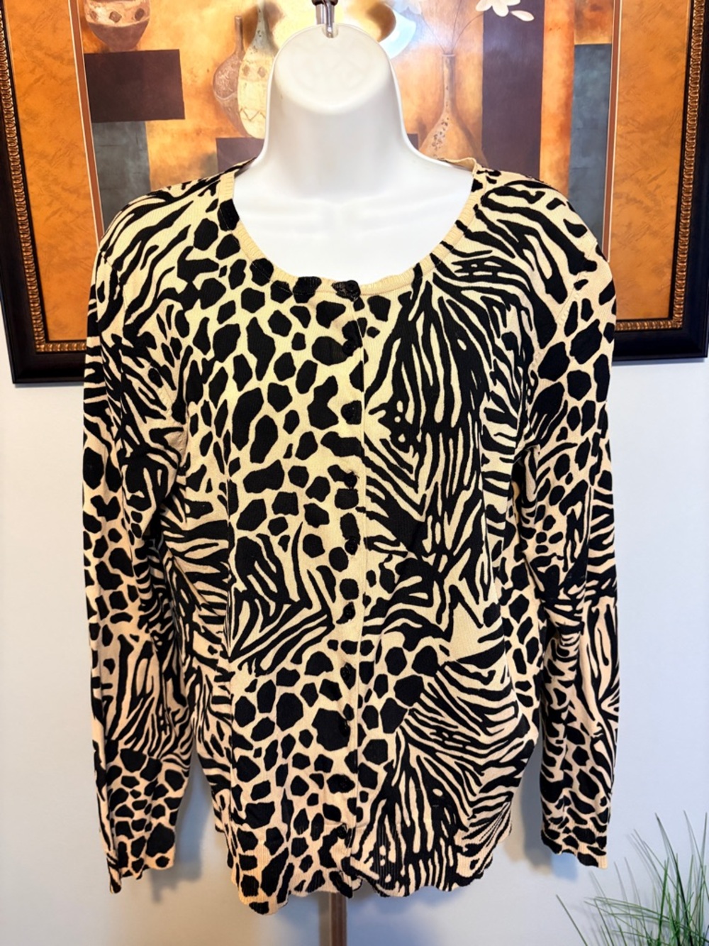 EVIE Black and Cream Mixed Animal Print Pullover
